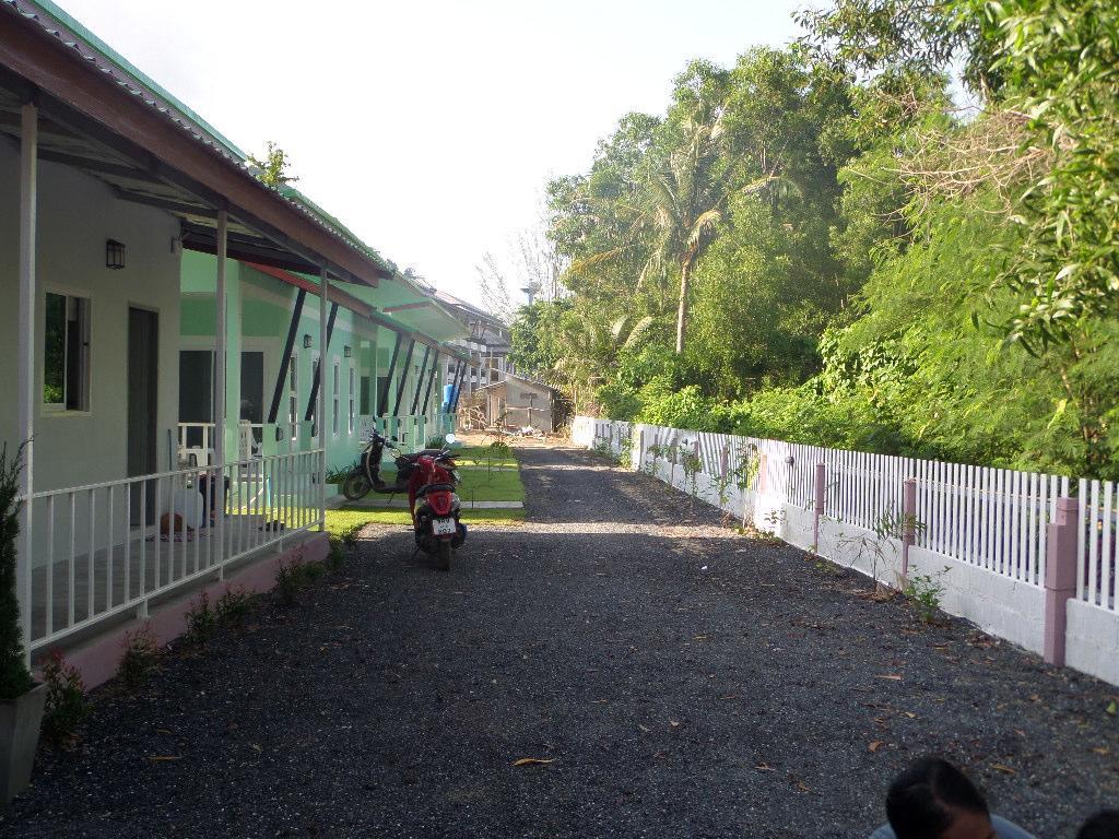 Lanta Triple Novel Guest house