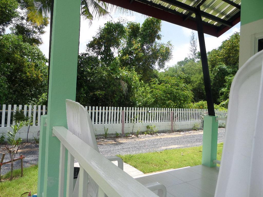 Lanta Triple Novel Guest house