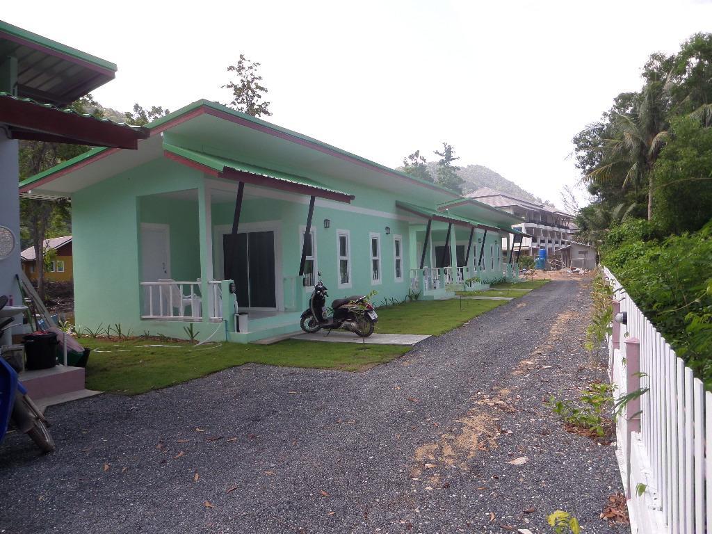 Lanta Triple Novel Guest house