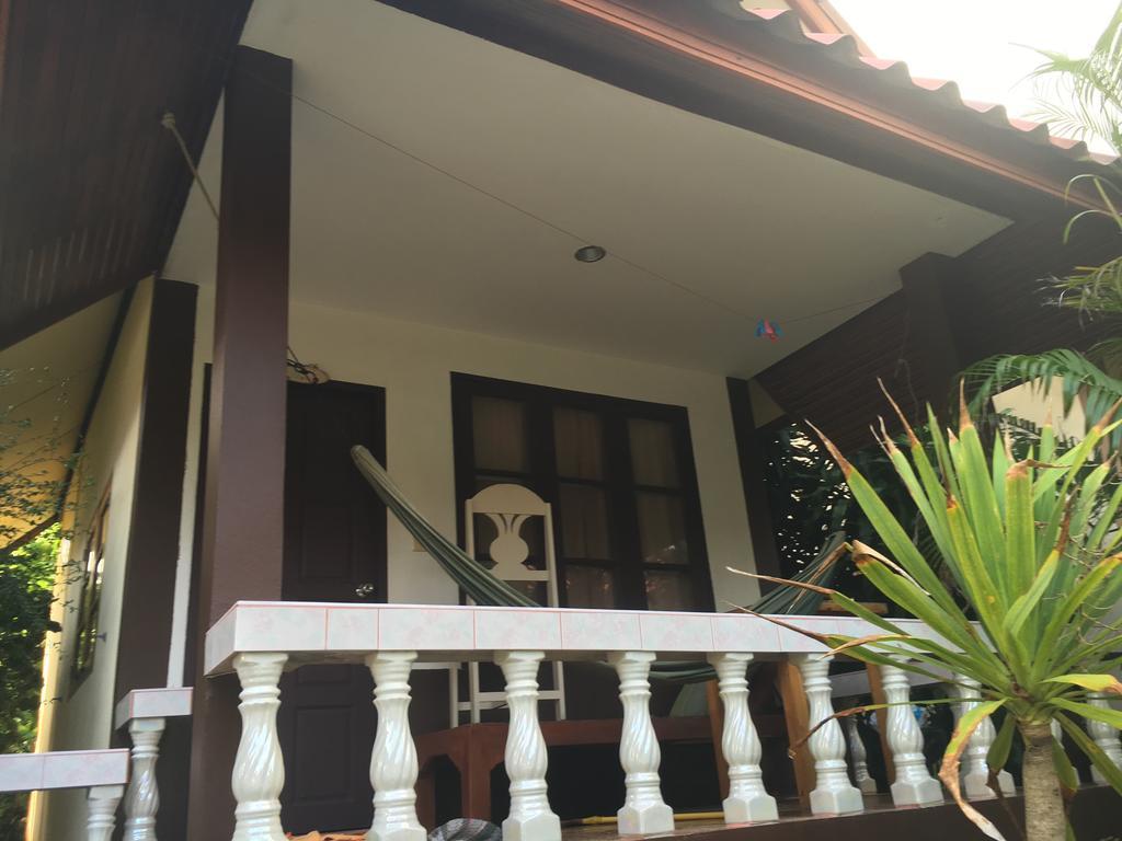 Jungle Hut & Hotel 2*
