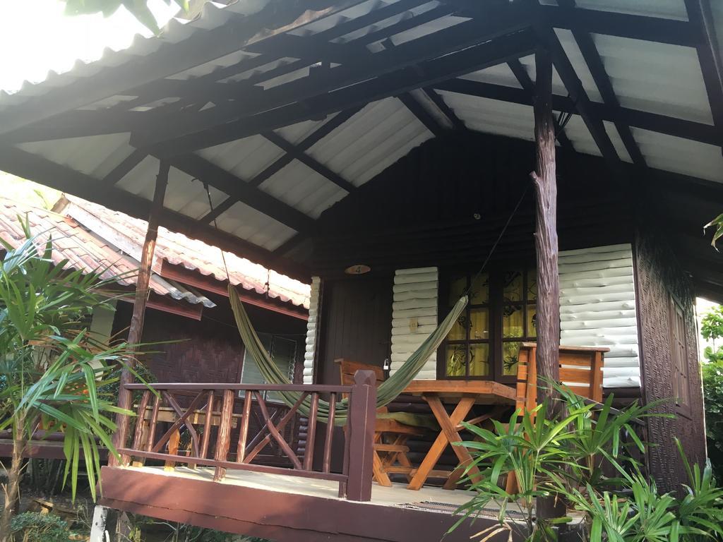Jungle Hut & Haad Chao Phao