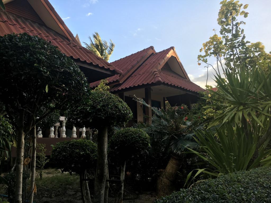 Jungle Hut & Haad Chao Phao