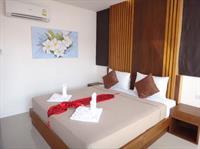 Lifestyle Patong Hotel 3*