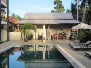 Ampha Place 3*