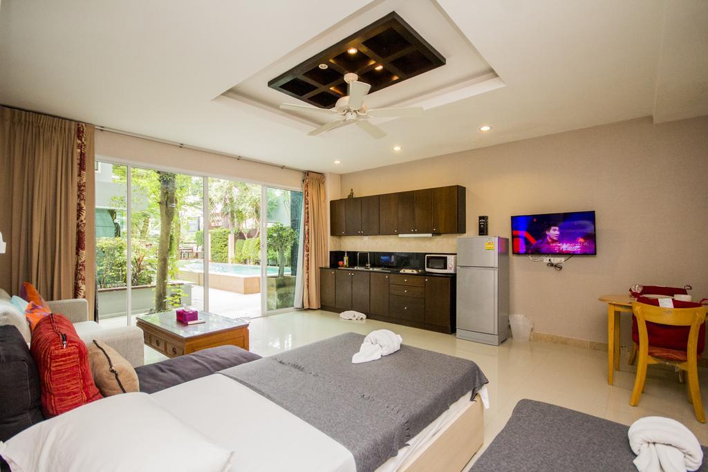 ตำหนักวิลล่า 10 ห้องนอน พร้อมสระว่ายน้ำส่วนตัว Villa
