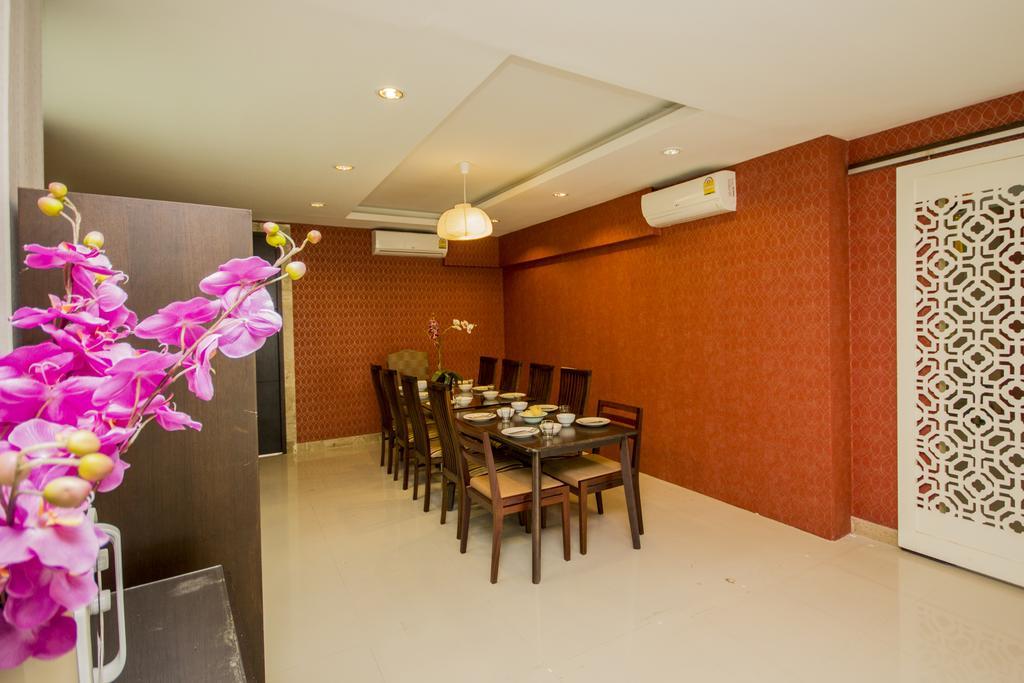 ตำหนักวิลล่า 10 ห้องนอน พร้อมสระว่ายน้ำส่วนตัว Villa
