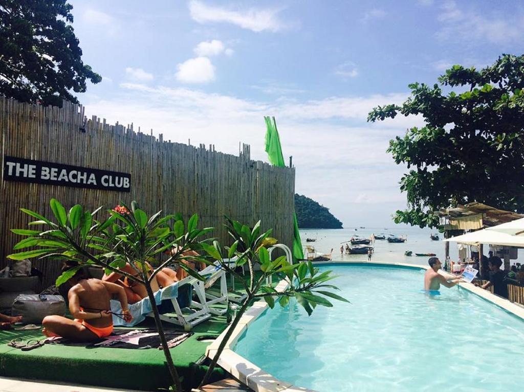 Hotel The Beacha Club Phi Phi Don