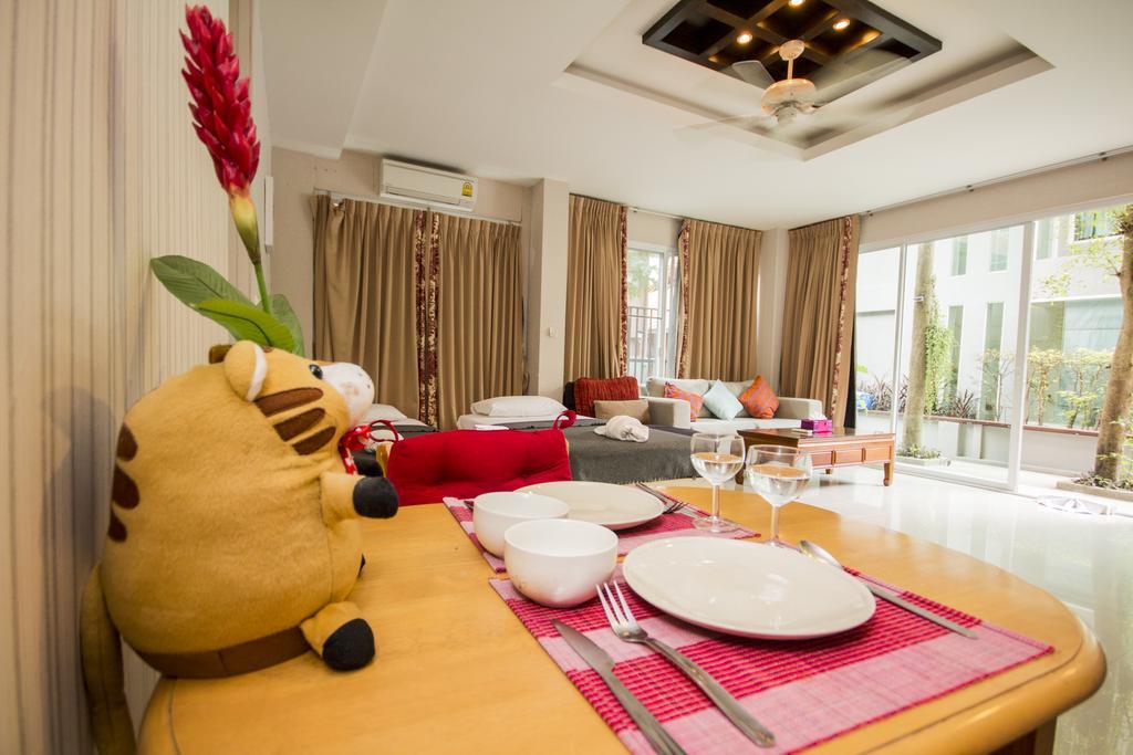ตำหนักวิลล่า 10 ห้องนอน พร้อมสระว่ายน้ำส่วนตัว Villa