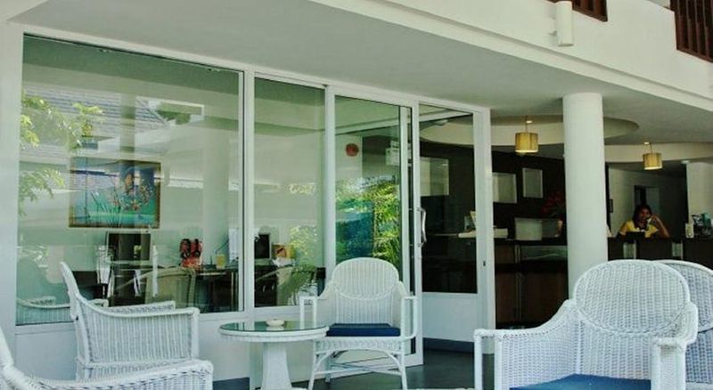 Al's Laemson Resort