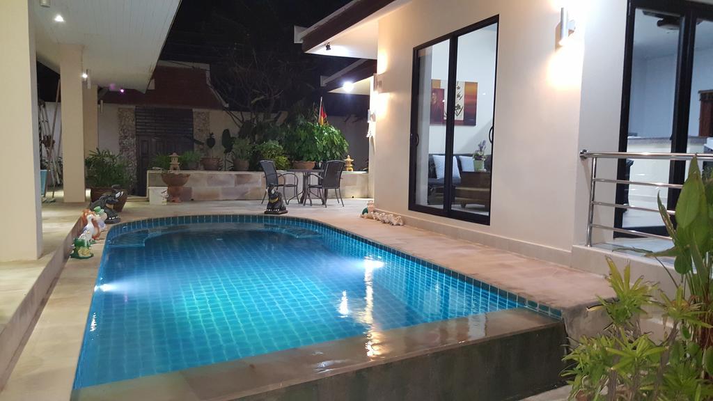 Baan Sanom Villa
