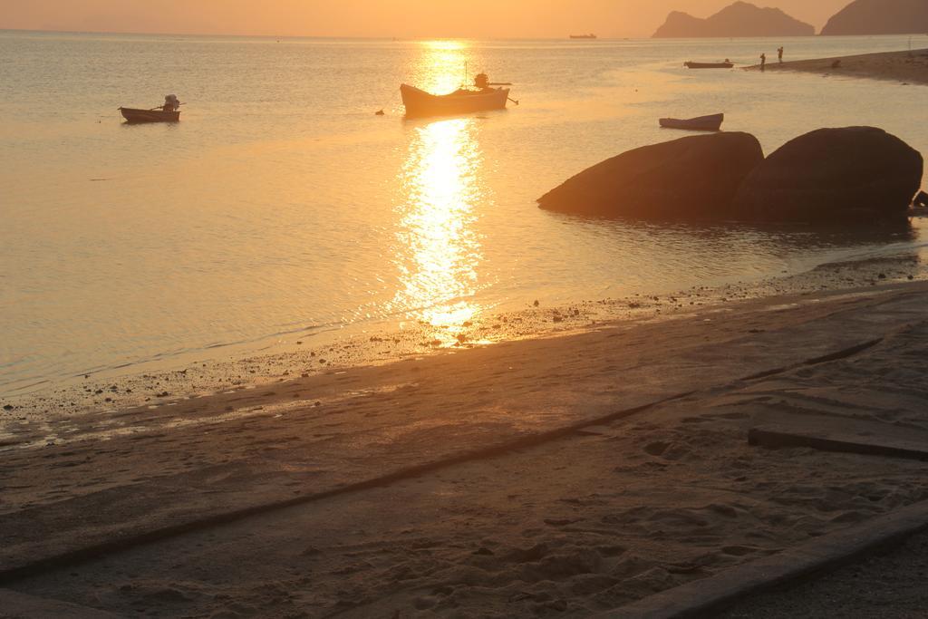 Resort Two Rocks 2*
