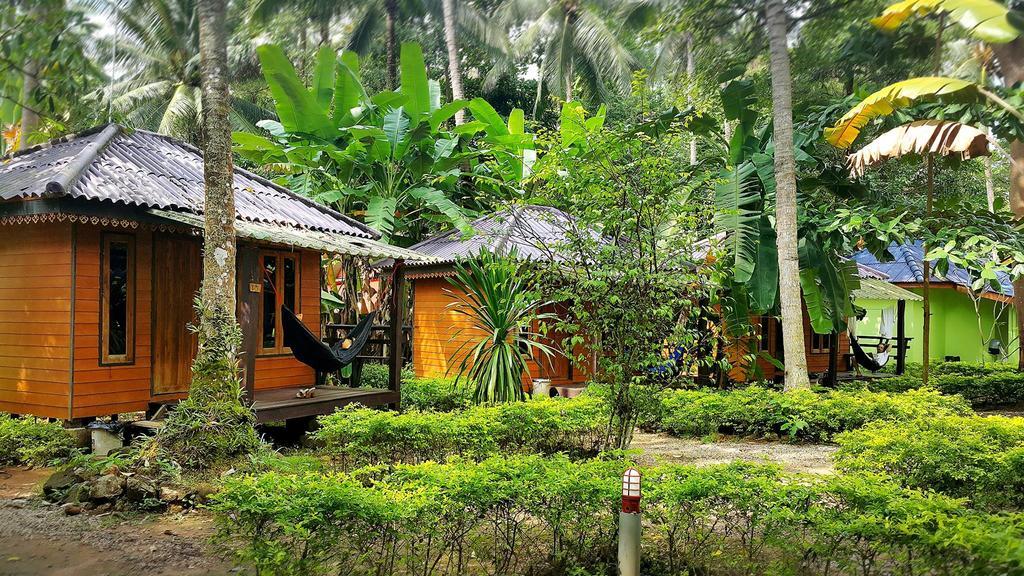 The Sunflower Bungalows Inn