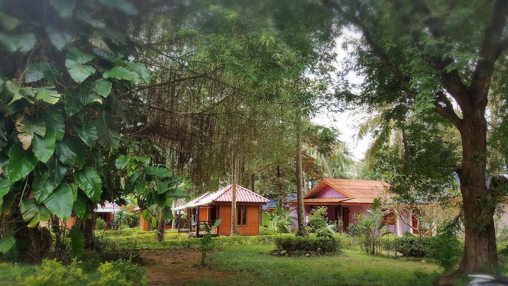 The Sunflower Bungalows Inn
