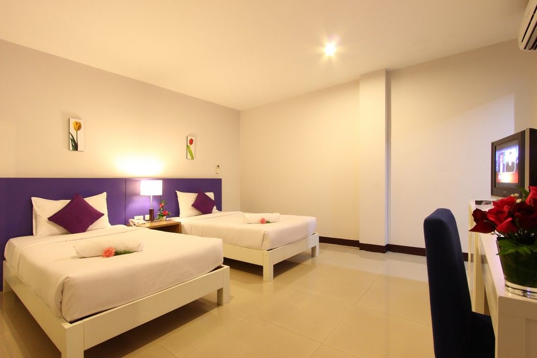 Hotel Baramee Hip Phuket