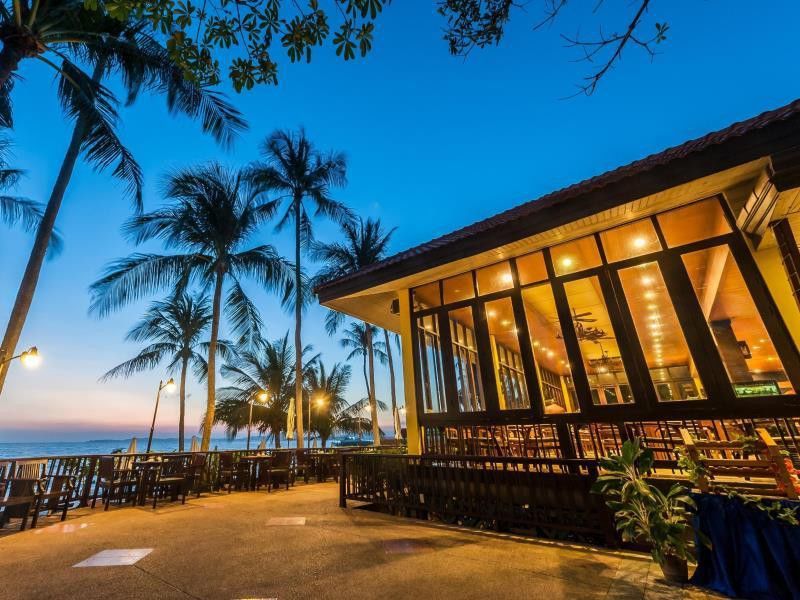 Resort Pinnacle Samui Sha Mae Nam