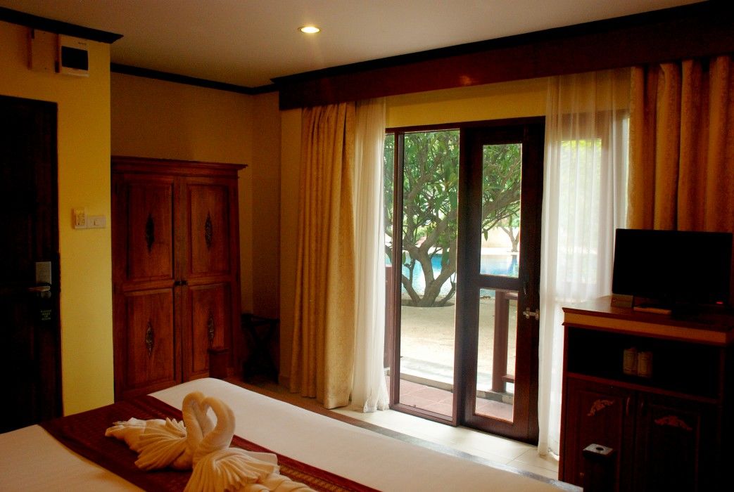 Buri Beach Hotel 3*
