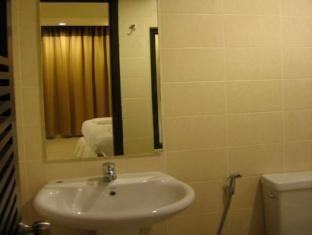 @ White Hotel