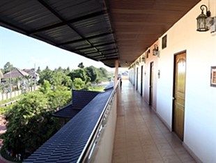 Baan Tong Tong Hotel 2*