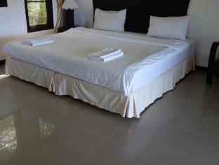 Khaolak Hillside Guest house 2*