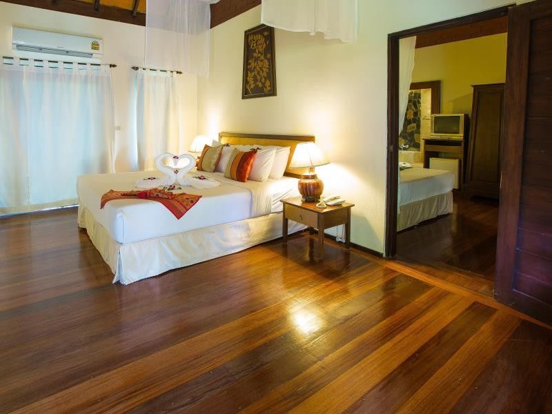 Resort Golden Pine And 4*