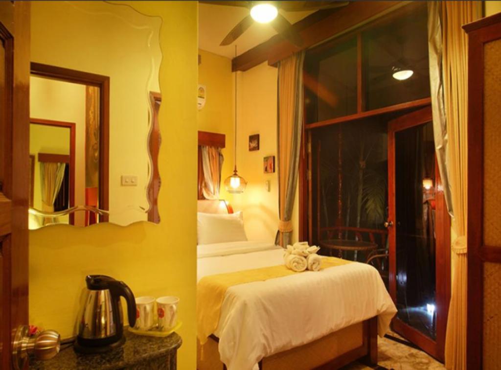 Villa 7 Bedroom Seafront Phanghan Sdv232-by Samui Dream