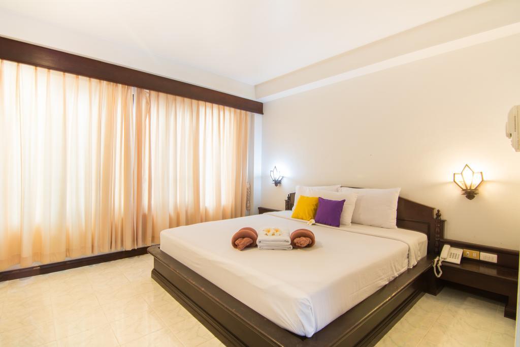 Samui First House 3*