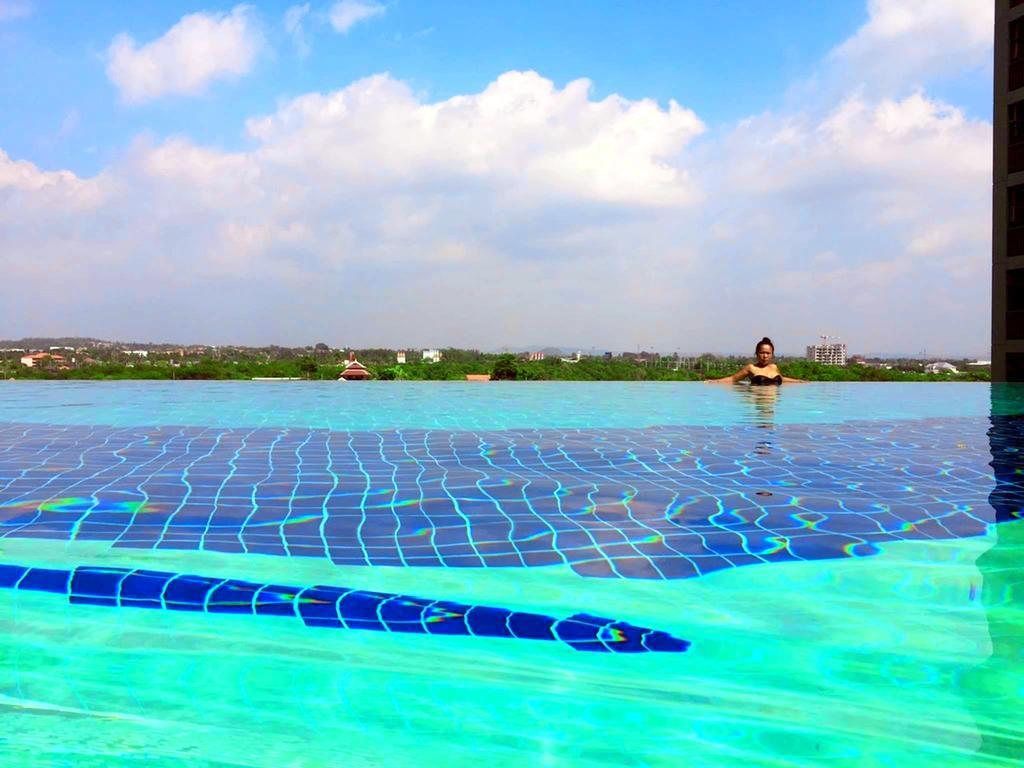 Lumpini Seaview Top Floor Apartment *