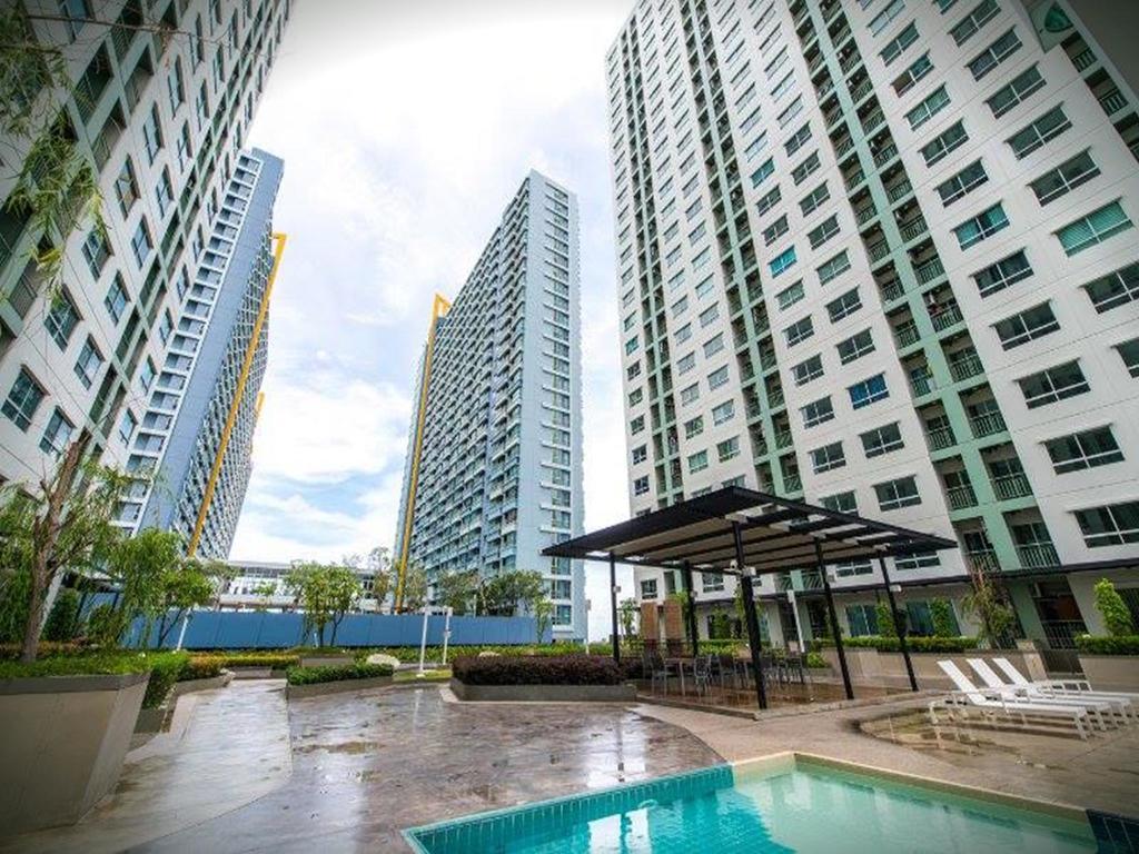 Lumpini Seaview Top Floor Apartment *