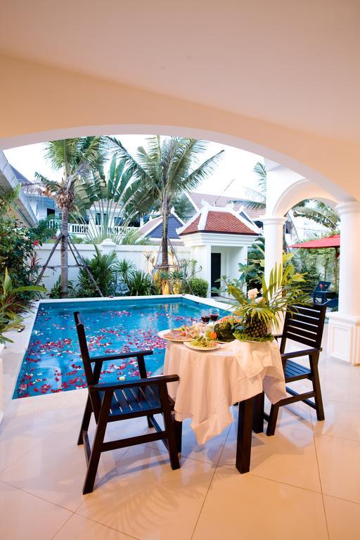 Palm Grove Resort, Pattaya Resort