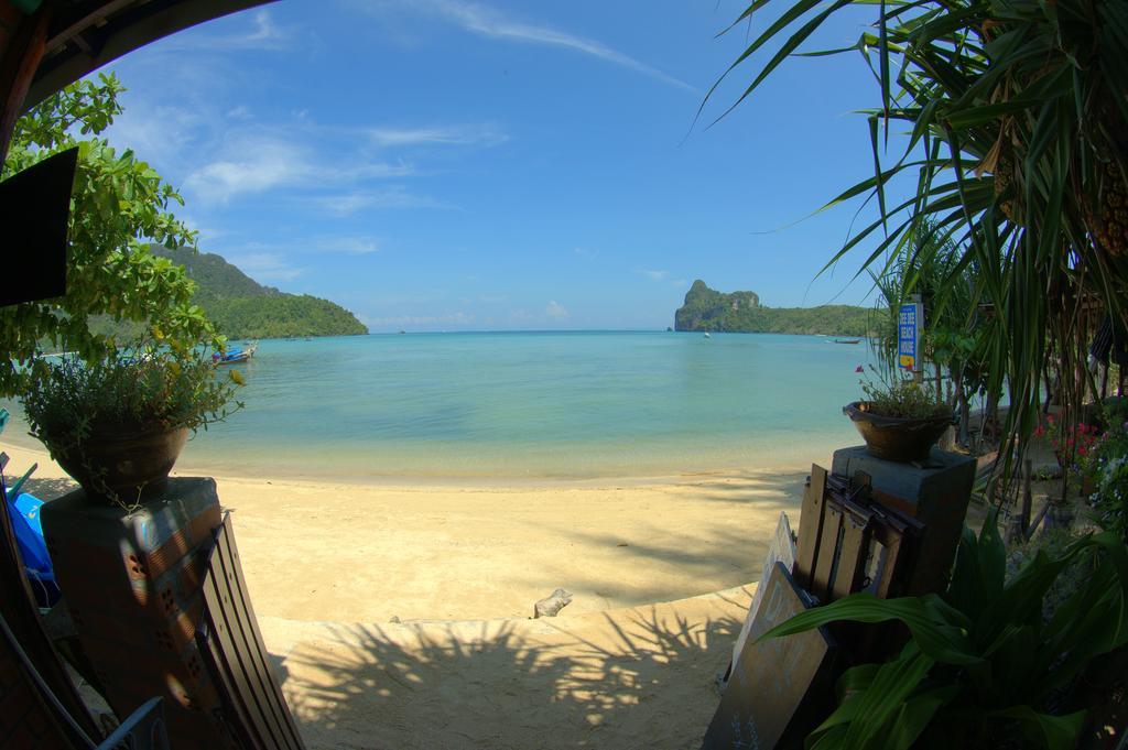 Dee Dee Beach House 2*