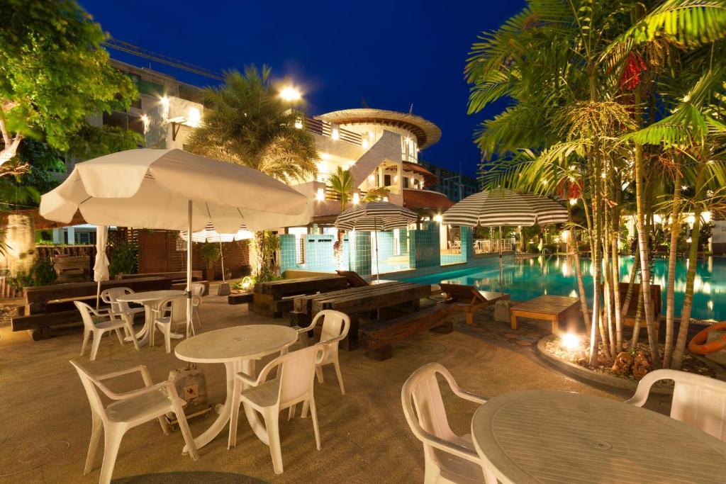 Hotel My Way Music Sha Extra HHQ
