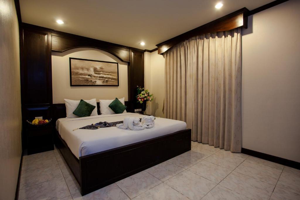Hotel @ White 2*