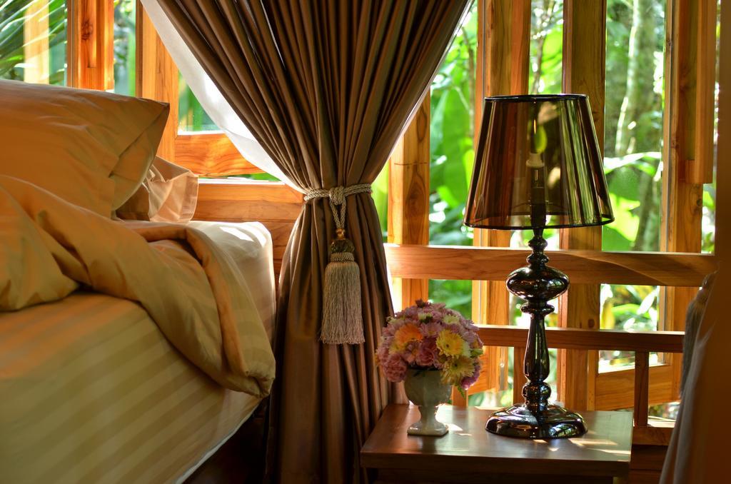 32 Coffee Hill & Resort