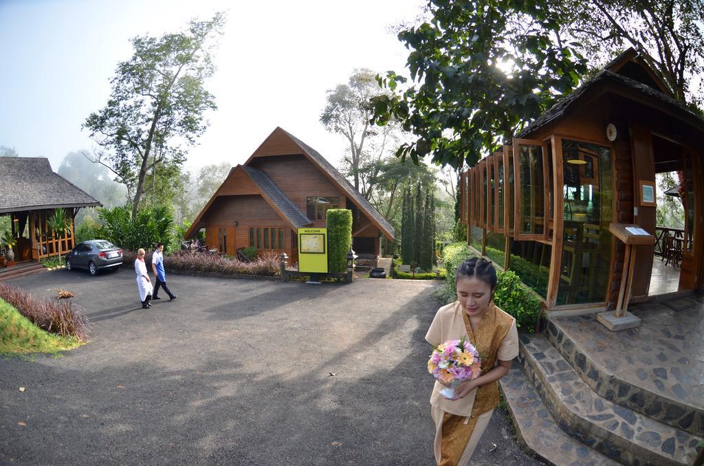 32 Coffee Hill & Chiang Mai