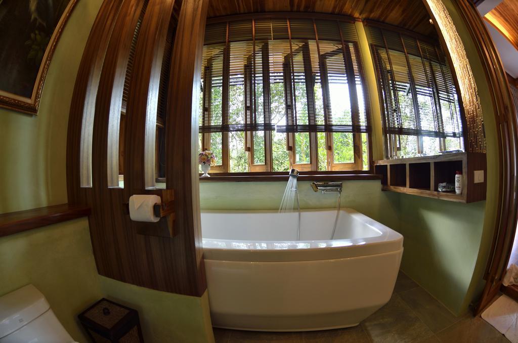 32 Coffee Hill & Resort 4*