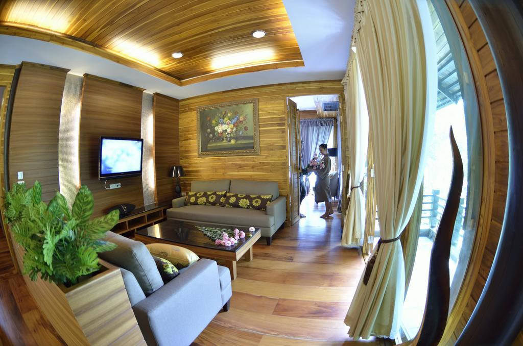 32 Coffee Hill & Resort 4*