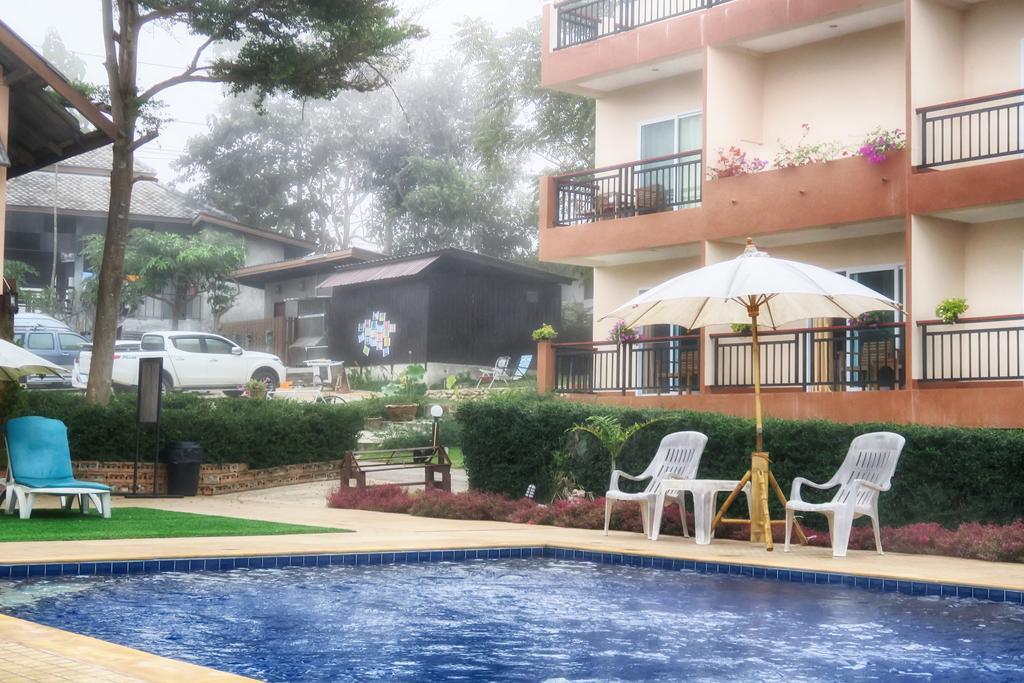 Happy Village Resort *
