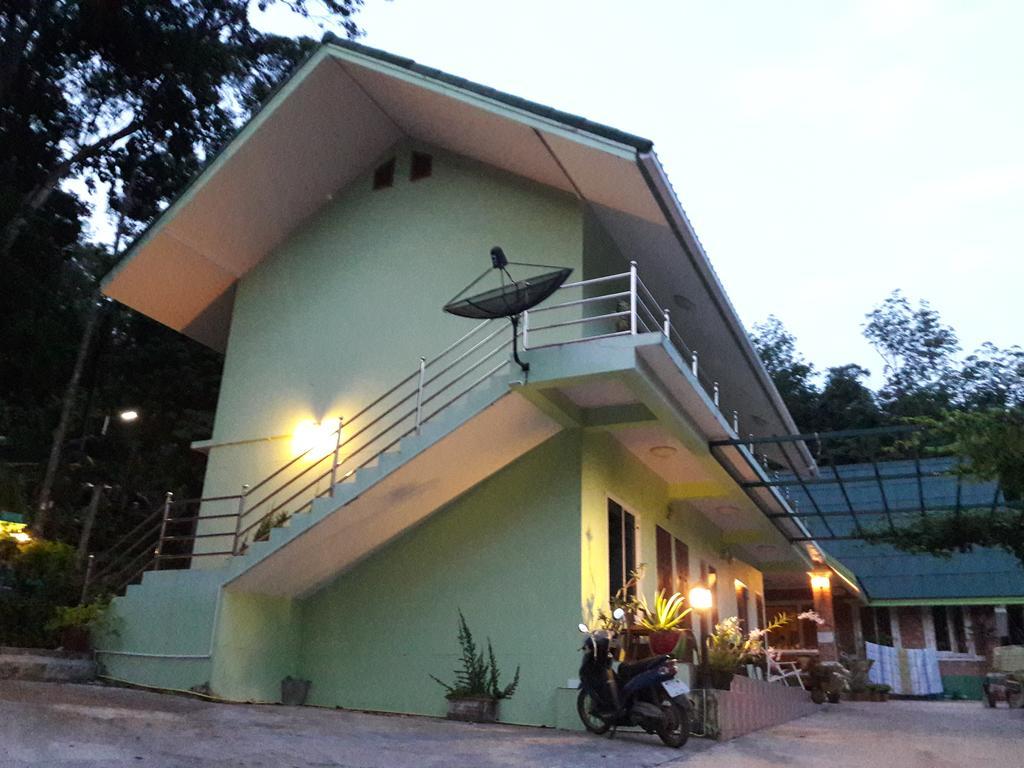 Pingpong's House Guest house *