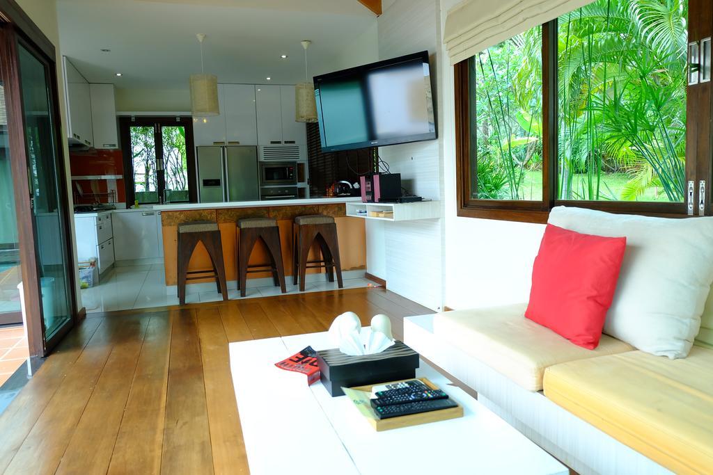 Jean Pool Villa Choeng Mon