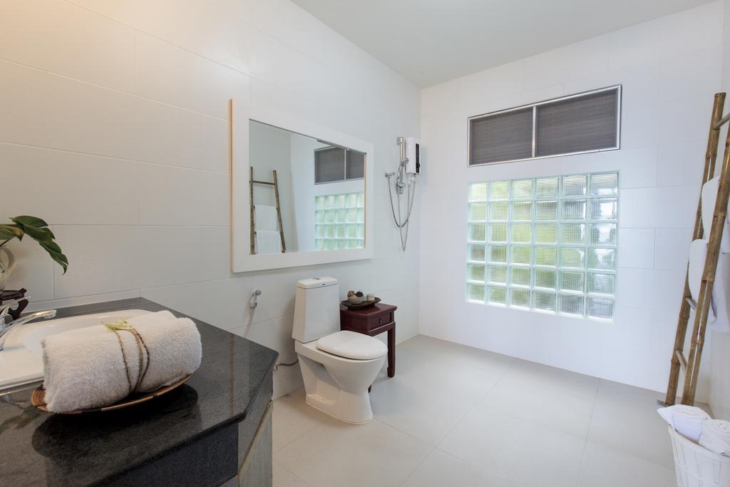 Tradewinds Beach House *