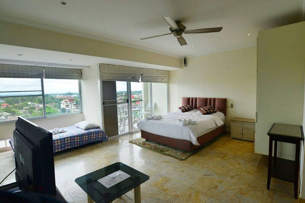 Penthouse Galare Thong Tower Apartment *