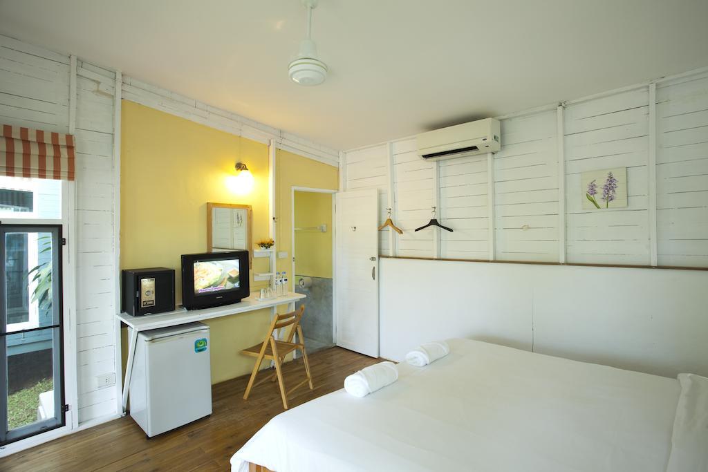 Sunshine Hotel 2*