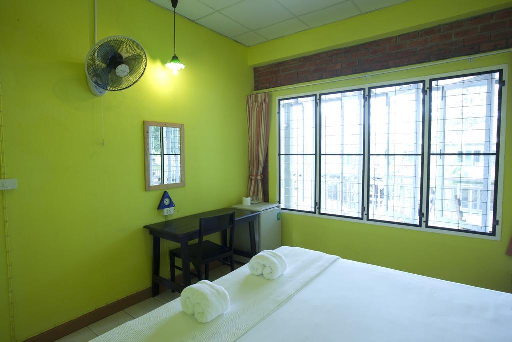 Sunshine Hotel 2*