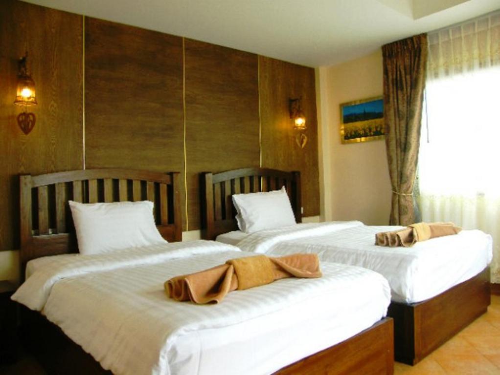 Inn The Red Balcony 2*