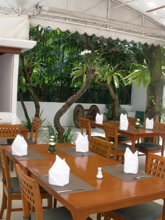 Salathai Resort