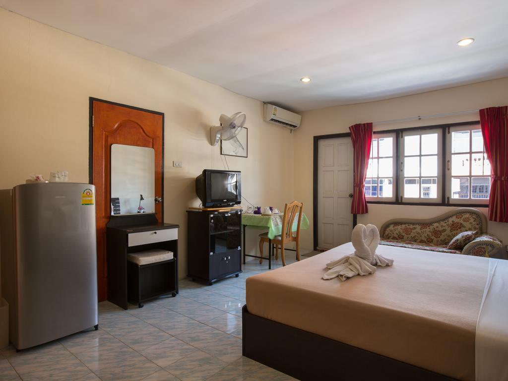 Stefan's Guest house 2*