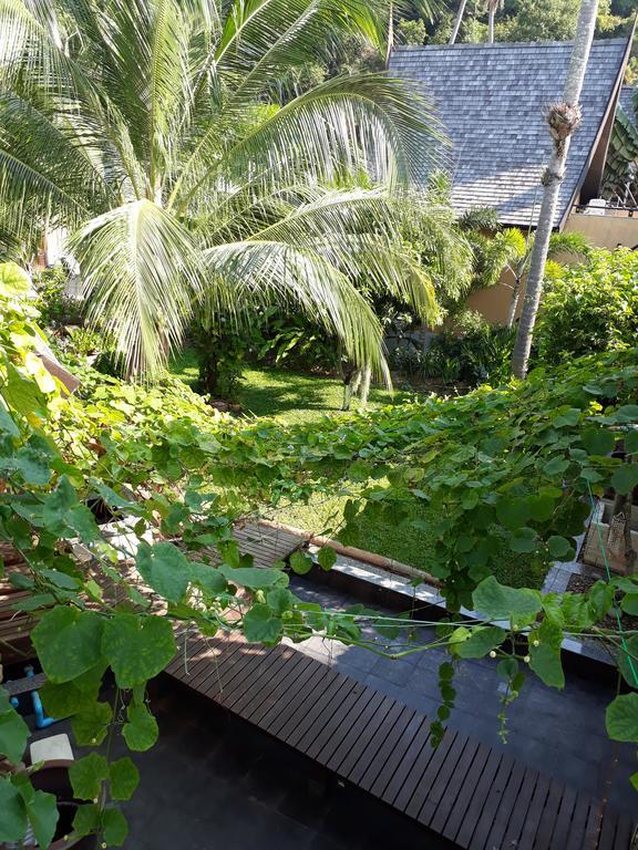 Halfmoon House * Koh Chang
