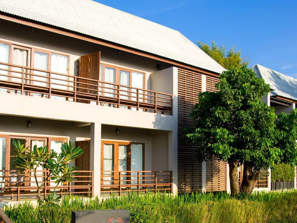 Yoma Hotel, 4*