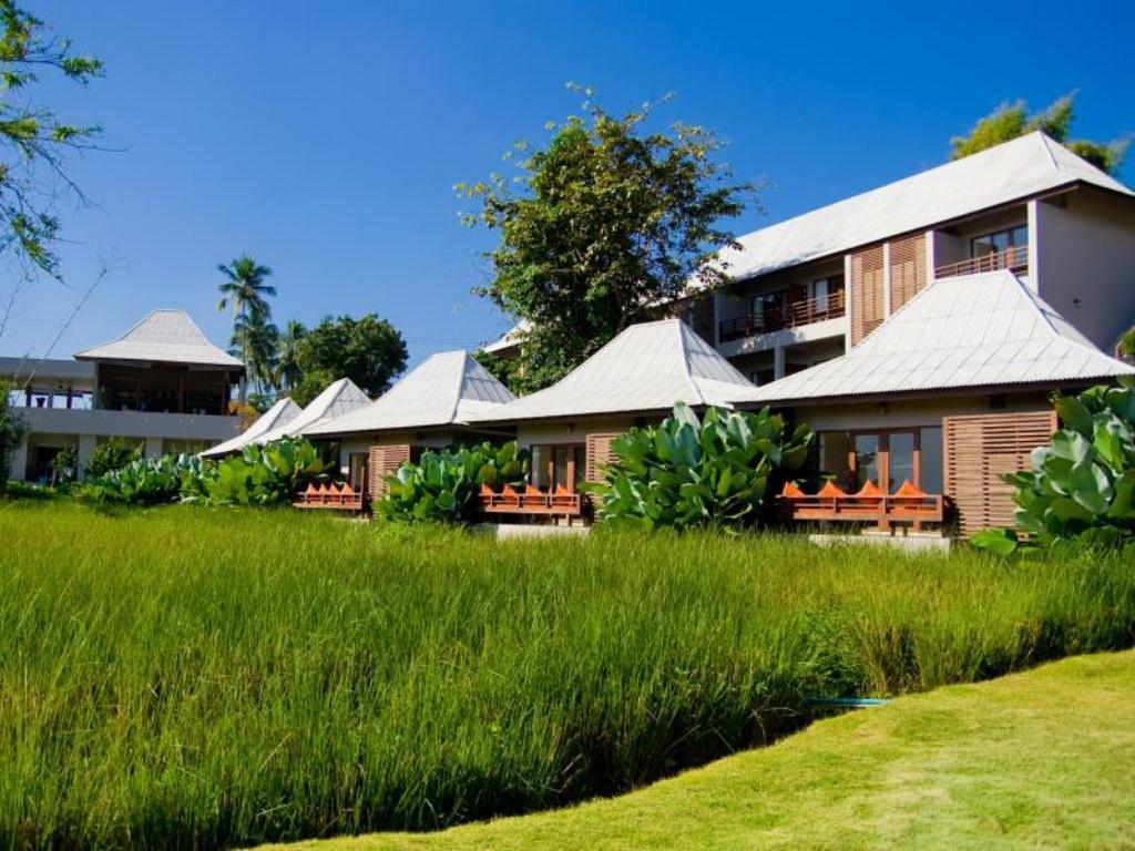 Yoma Hotel, Resort 4*