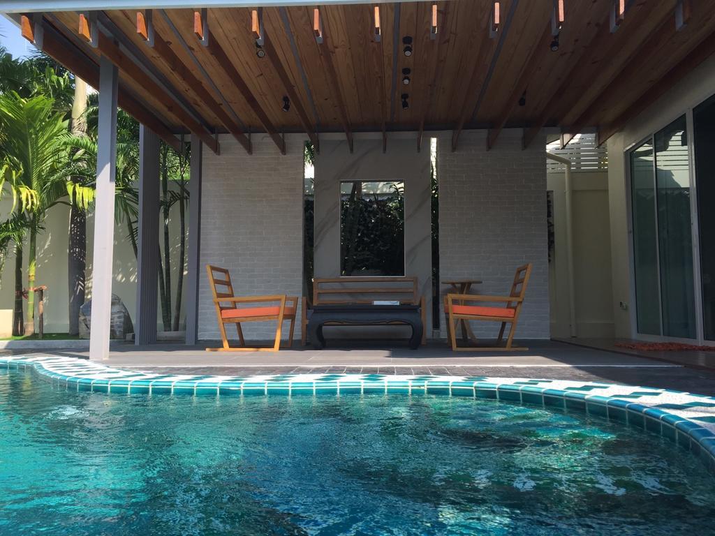 Majestic Pool Villa *